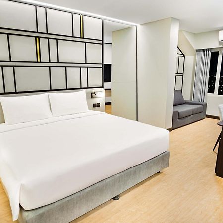 Yello Hotel Samarinda Exterior foto