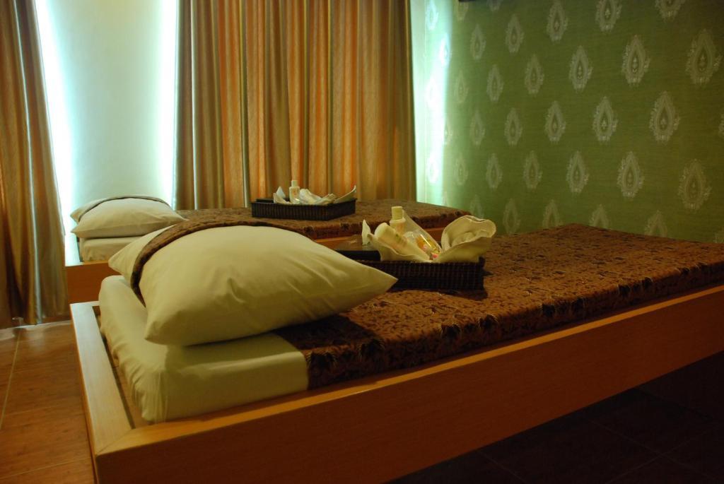 Yello Hotel Samarinda Exterior foto