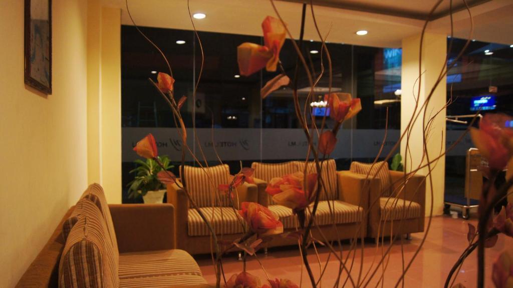 Yello Hotel Samarinda Exterior foto
