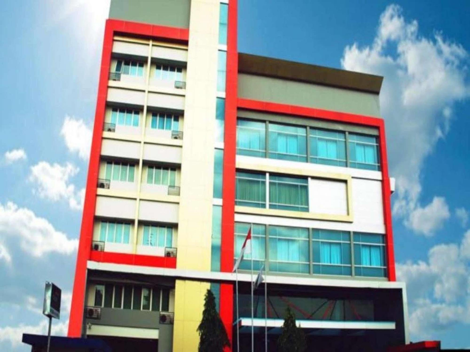 Yello Hotel Samarinda Exterior foto